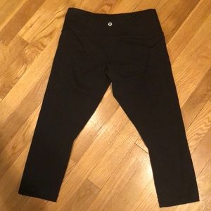 Lululemon size 6, black partially cropped